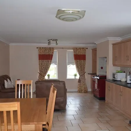 Ard An Dun Self Catering Cottage, By Wild Atlantic Wanderer Holiday home *